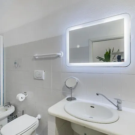 The Zero Apartment *